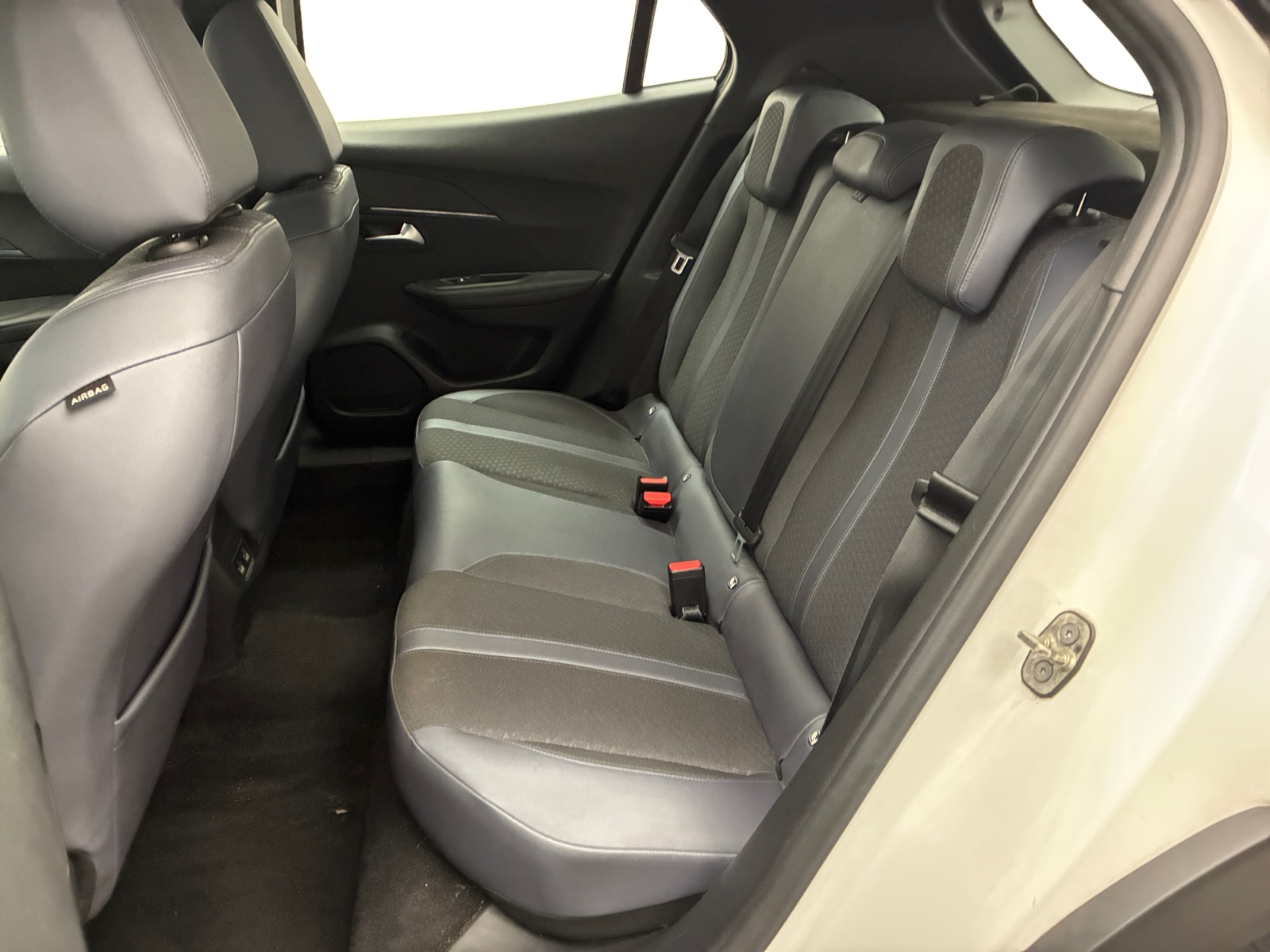 PEUGEOT 2008 PureTech 130 S&S BVM6 Allure 2020