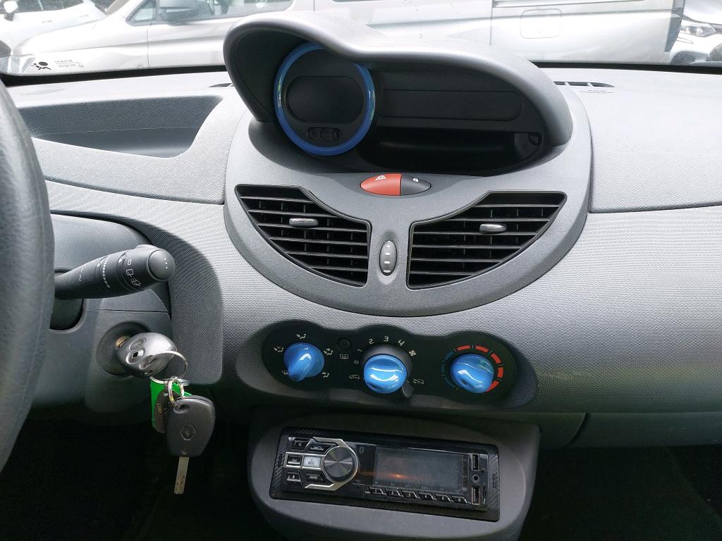 RENAULT Twingo II 1.2 LEV 16v 75 eco2 Authentique Euro 5 2011