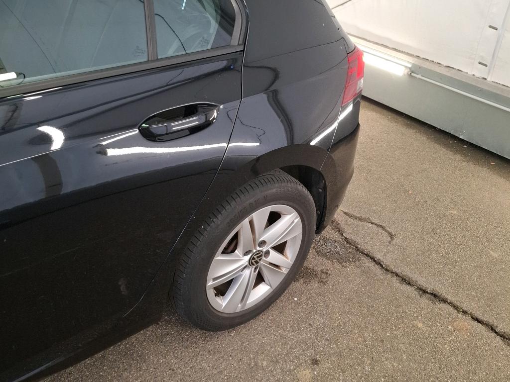 VOLKSWAGEN GOLF 1.0 eTSI OPF 110 DSG7 Life Business 2022