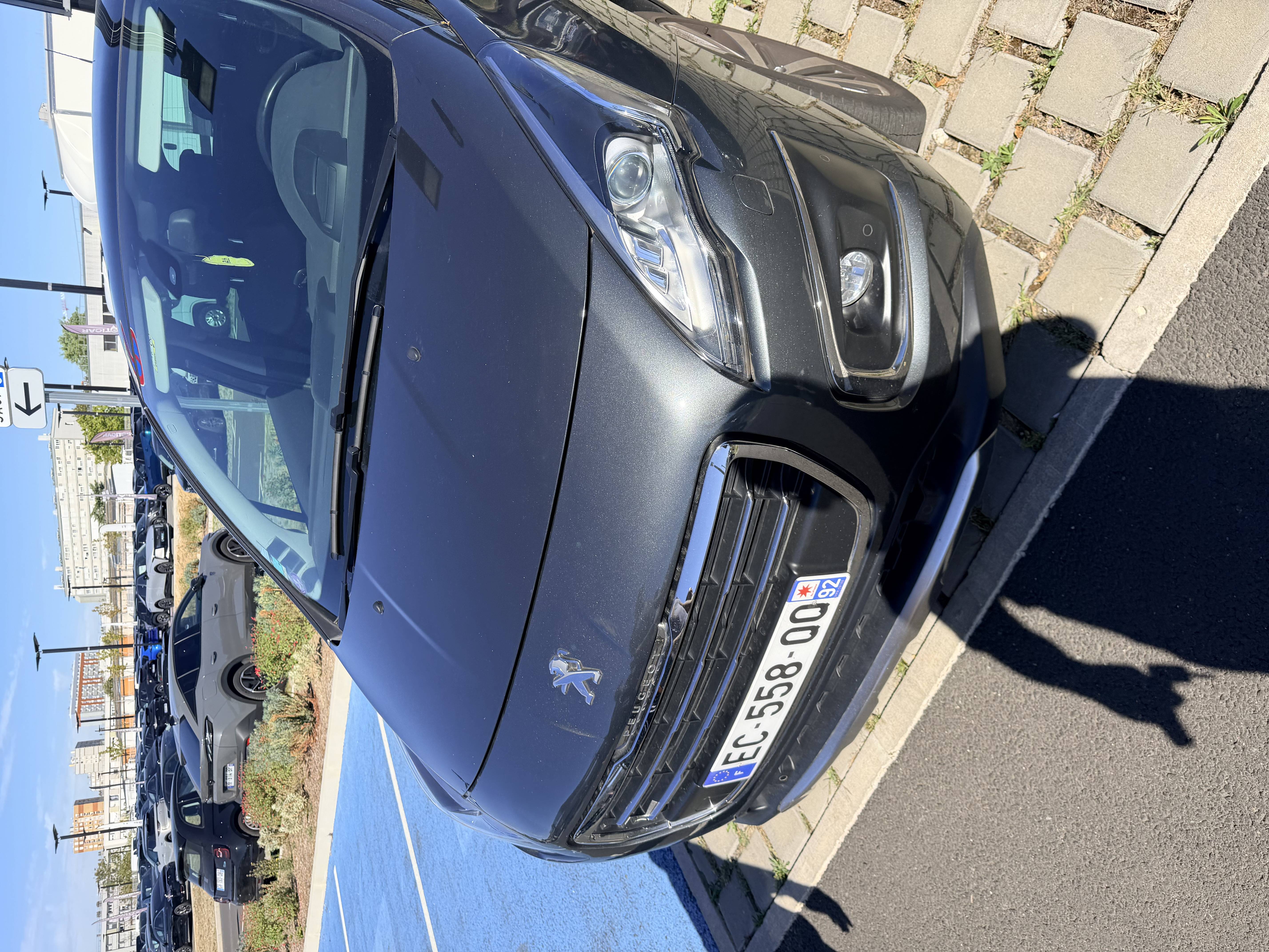 PEUGEOT 3008 1.6 THP 165ch S&S EAT6 Féline Féline 2016