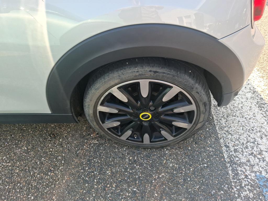 MINI HATCH 3 Portes Cooper SE 184 ch Finition Yours 2020