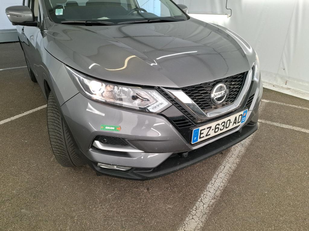 NISSAN  2018