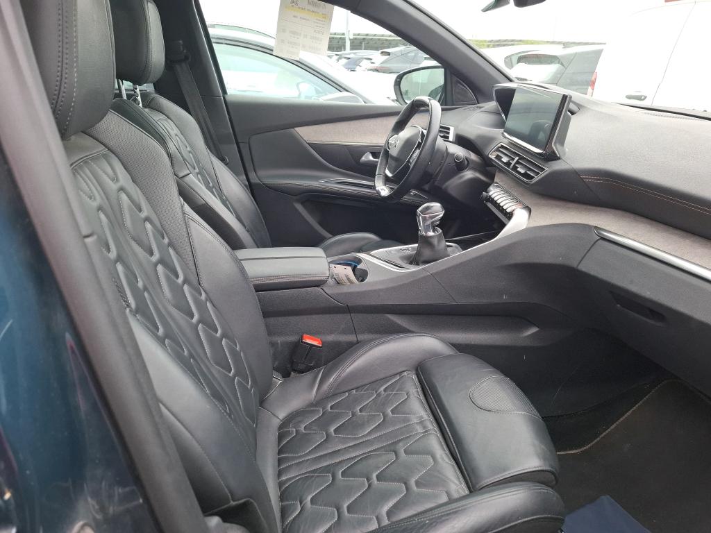 PEUGEOT 5008 PureTech 130ch S&S BVM6 GT 2021