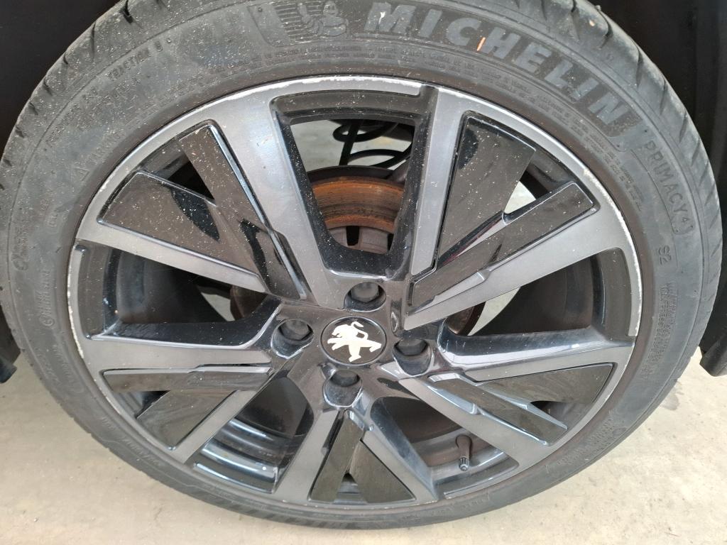 PEUGEOT 208) 208 PureTech 130 S&S EAT8 GT Pack 2021