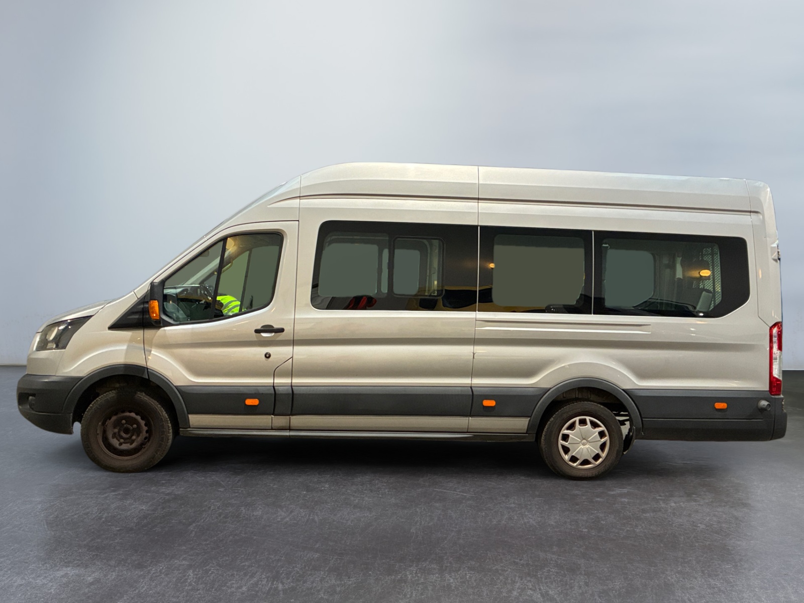 FORD TRANSIT KOMBI TPMR P350 L4H3 2.0 TDCi 130 Ambiente 8pl 2017