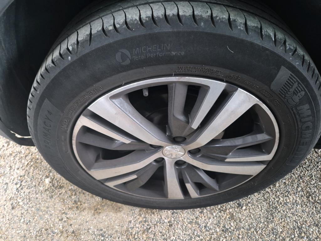 PEUGEOT 3008 BlueHDi 130ch S&S EAT8 Allure Pack 2021