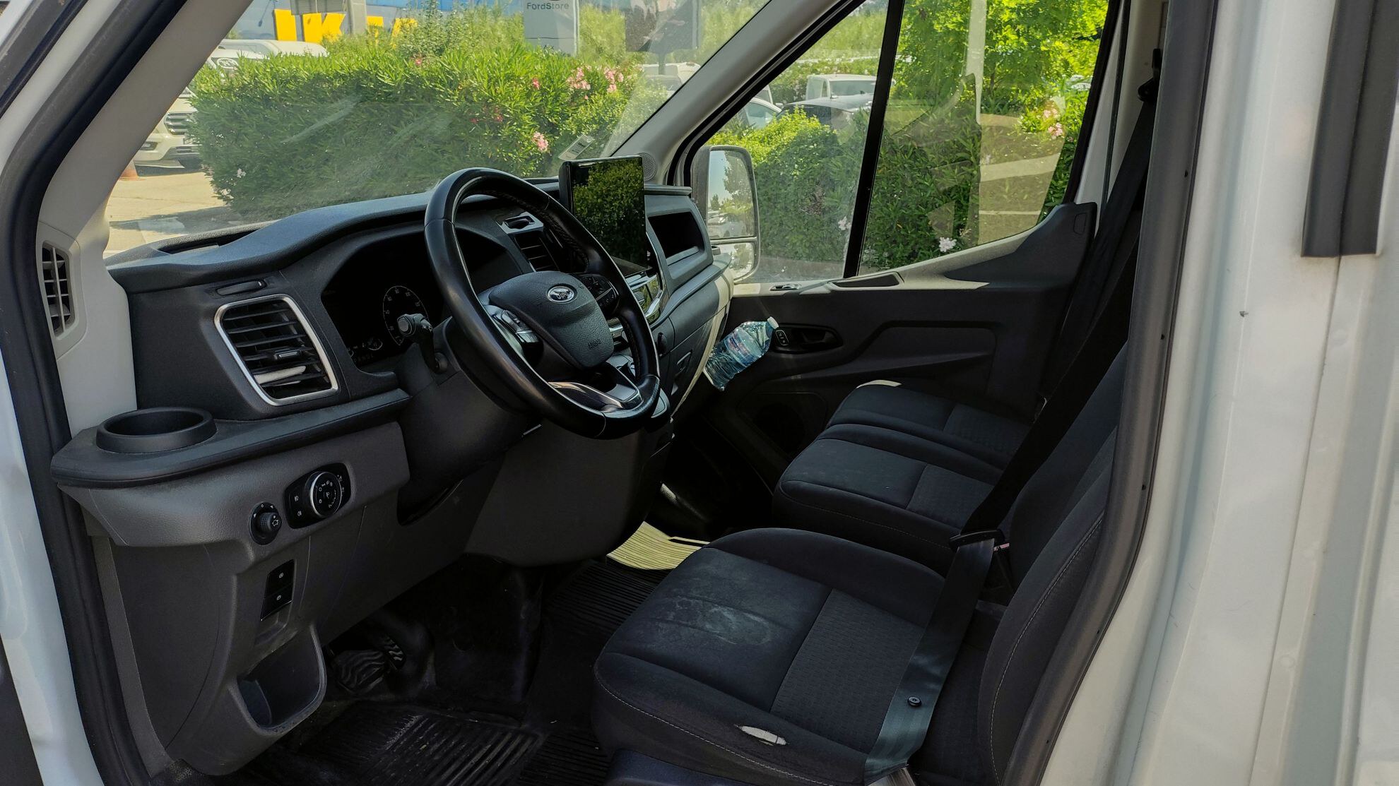 FORD TRANSIT FOURGON E-TRANSIT FGN 350 L3H2 184 CH BATTERIE 75 KWH TREND BUSINESS 2022