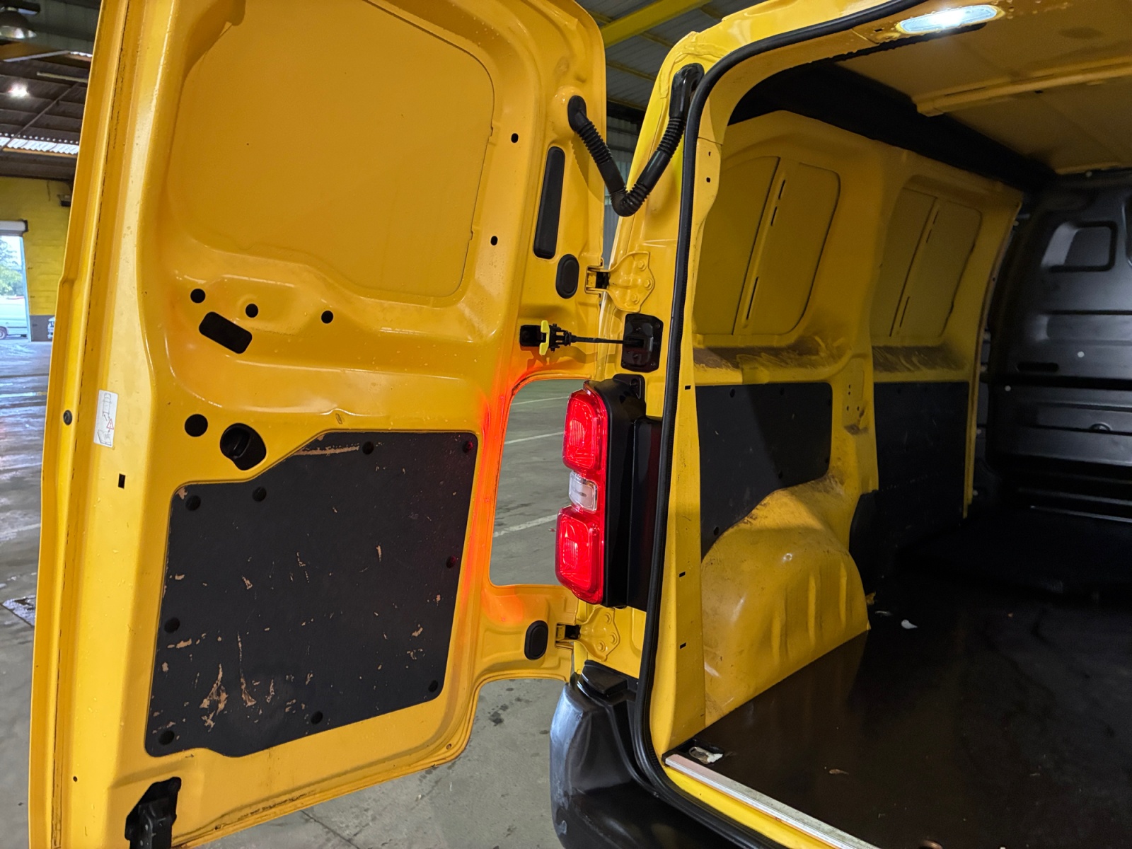 CITROEN JUMPY FGN M BLUEHDI 100 S&S BVM6 CONTROL 2021