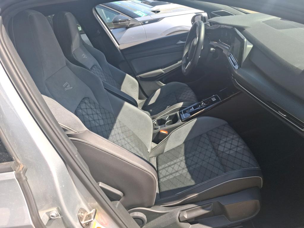 VOLKSWAGEN GOLF 2.0 TDI SCR 150 DSG7 R-Line 2022