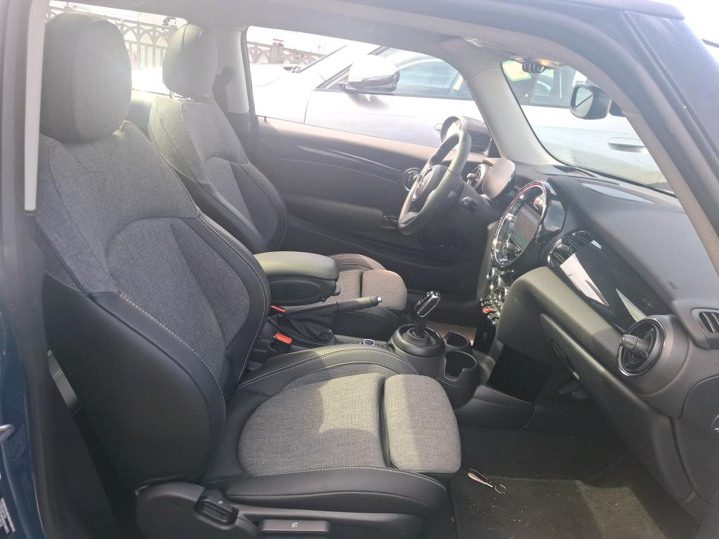 MINI HATCH 3 Portes Cooper 136 ch BVA7 Edition Camden 2023