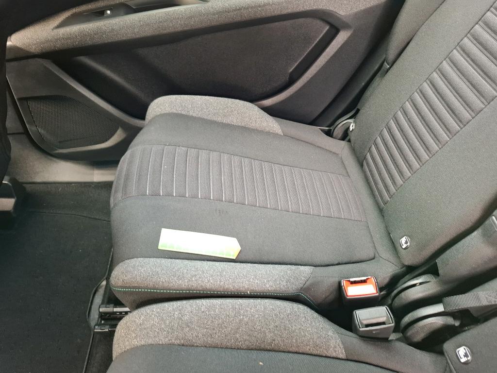 PEUGEOT 5008 Hybrid 136 e-DCS6 Active Pack 2024