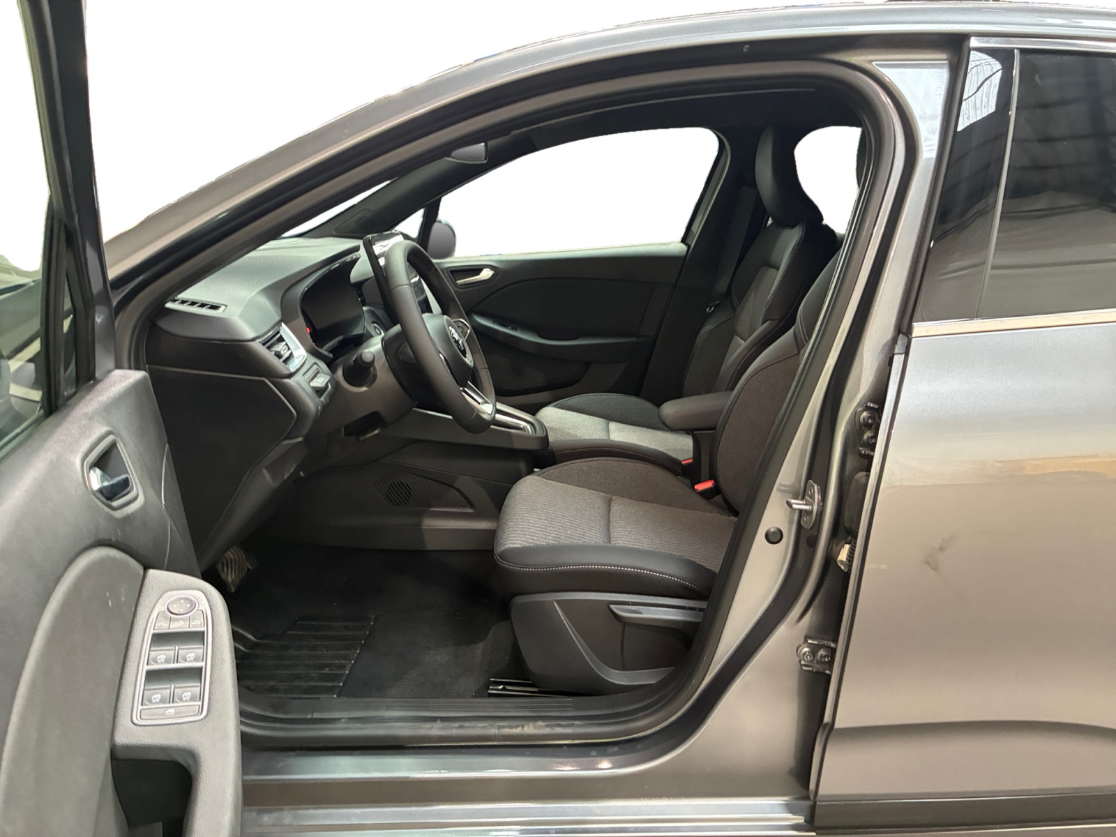 MITSUBISHI COLT 1.6 MPI HEV 143 Intense 2026
