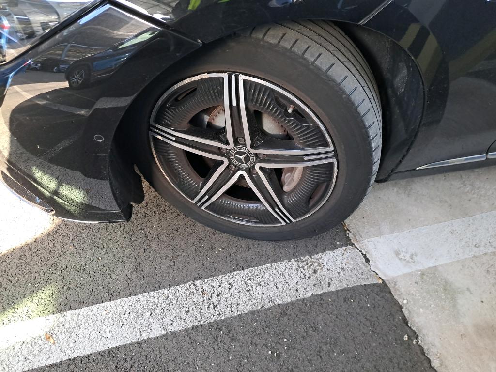 MERCEDES EQE 350 AMG Line 2022
