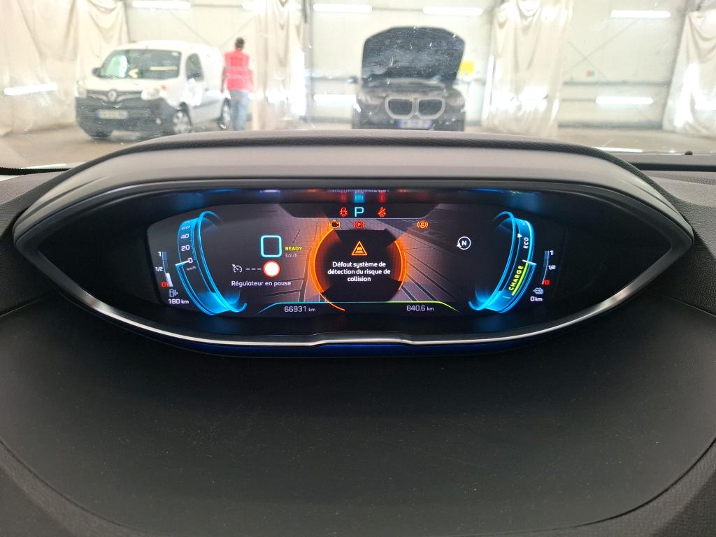 PEUGEOT 3008 Hybrid 225 e-EAT8 Active Pack 2023
