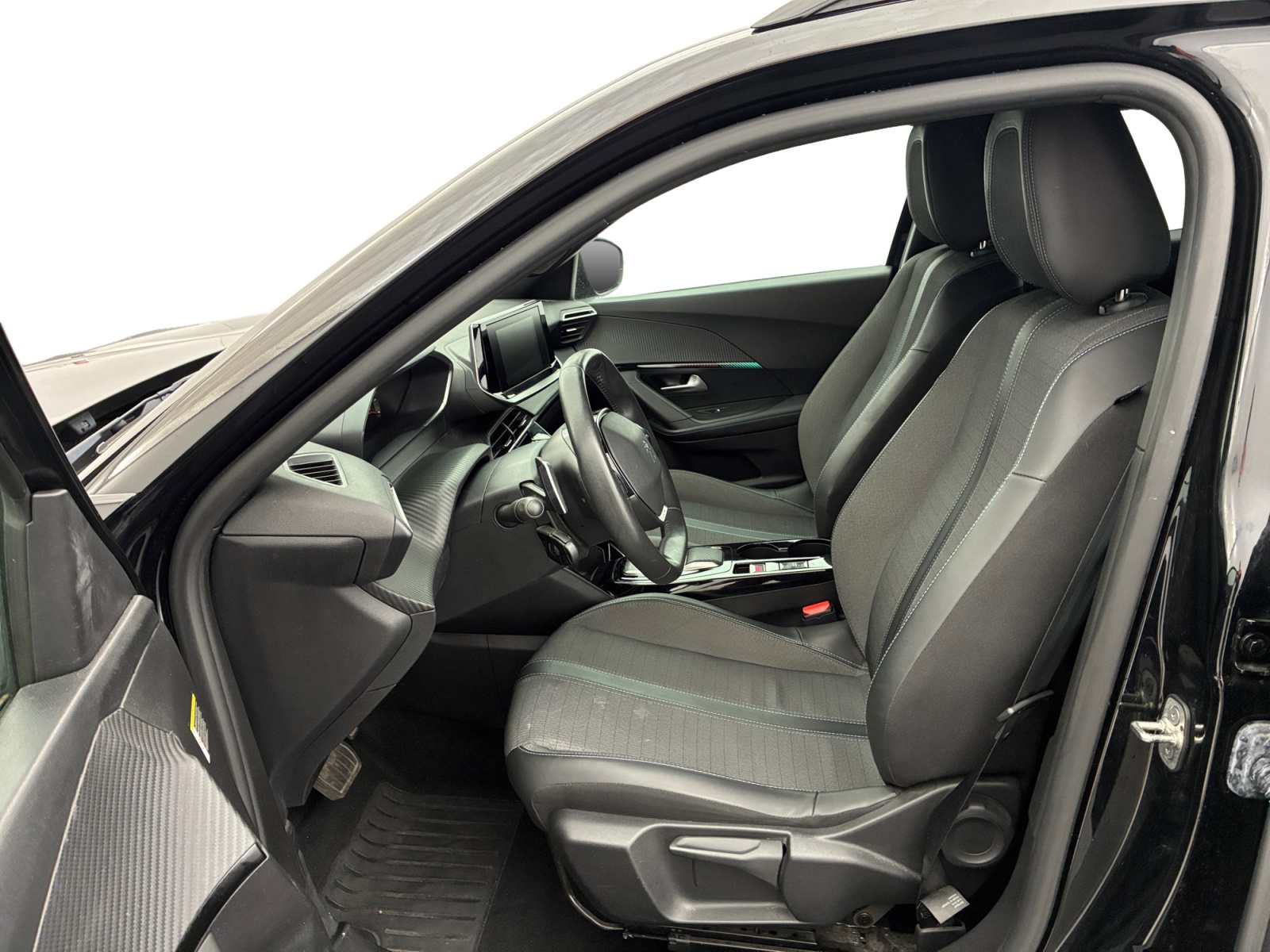 PEUGEOT 2008 BlueHDi 130 S&S EAT8 Allure 2023