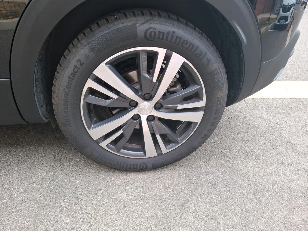 PEUGEOT 3008 Hybrid 225 e-EAT8 Active Pack 2023