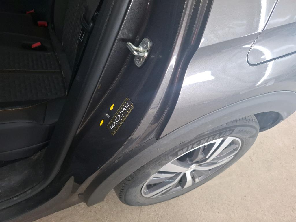 PEUGEOT 3008 Hybrid 225 e-EAT8 Roadtrip 2022
