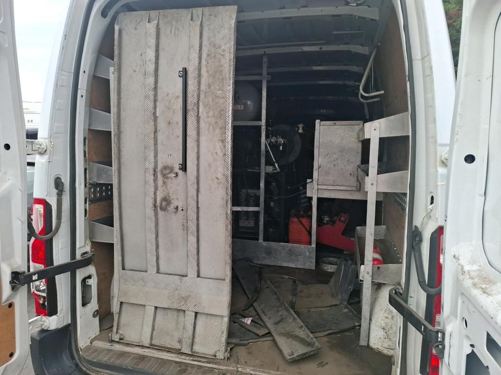 RENAULT MASTER FOURGON FGN L2H2 3.5t 2.3 dCi 130 E6 GRAND CONFORT 2018