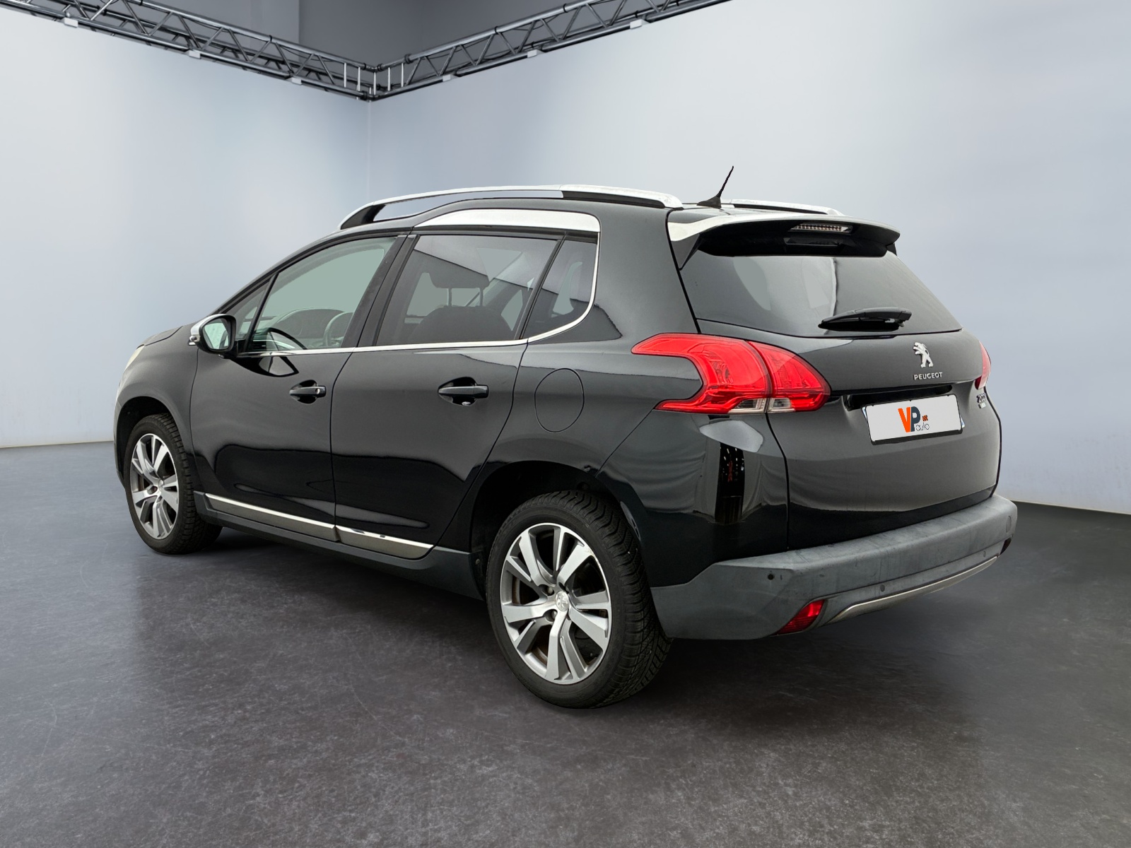 PEUGEOT 2008 1.6 e-HDi 115ch FAP BVM6 Féline Titane Féline Titane 2013