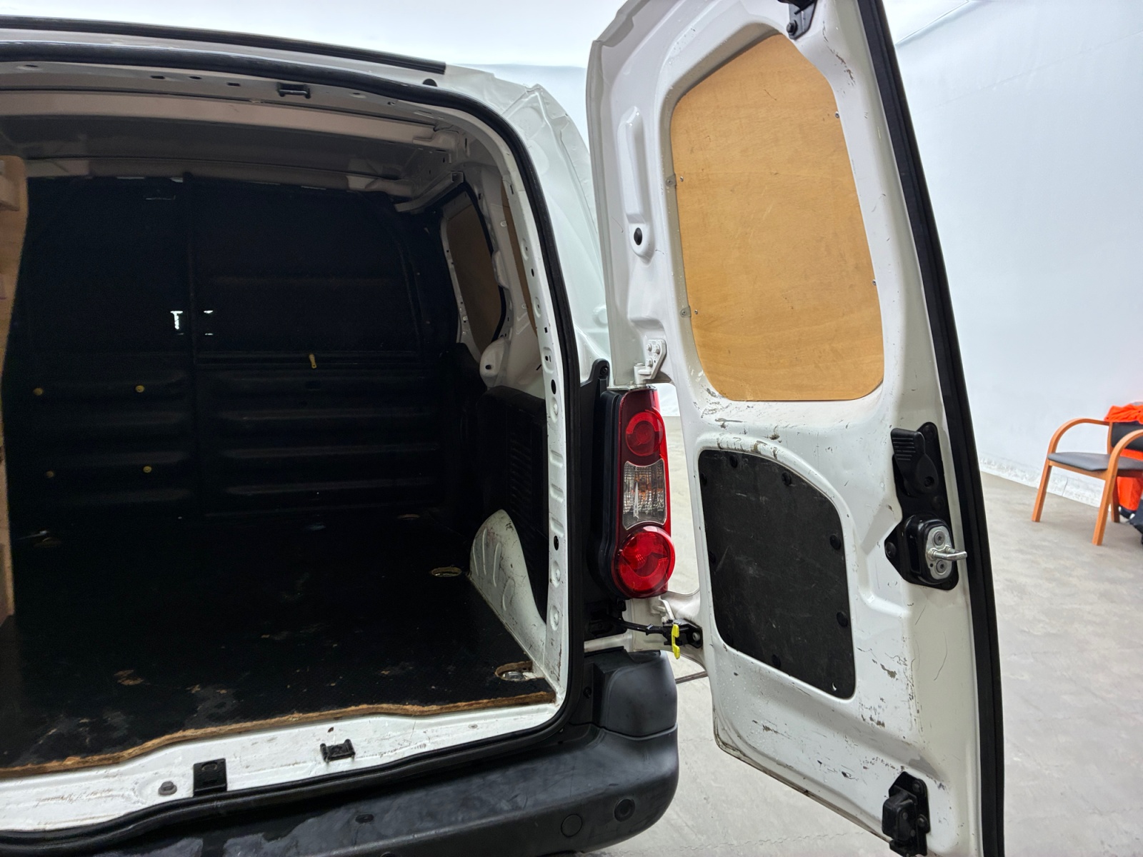 CITROEN BERLINGO FOURGON M BLUEHDI 100 S&S BUSINESS 2017
