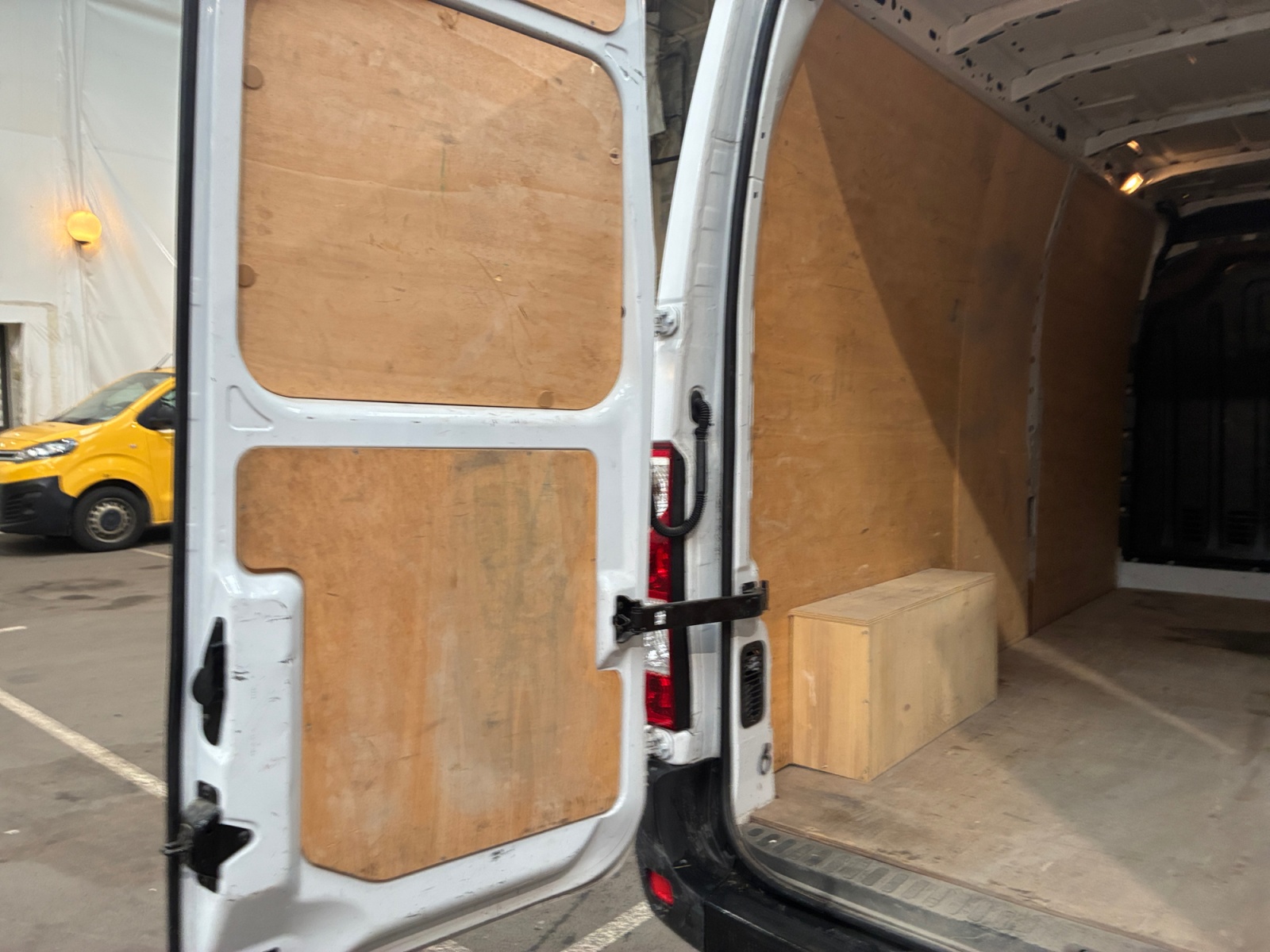 RENAULT TRUCKS MASTER FGN 3.5t 2.3 DCi 135 L3H2 2022
