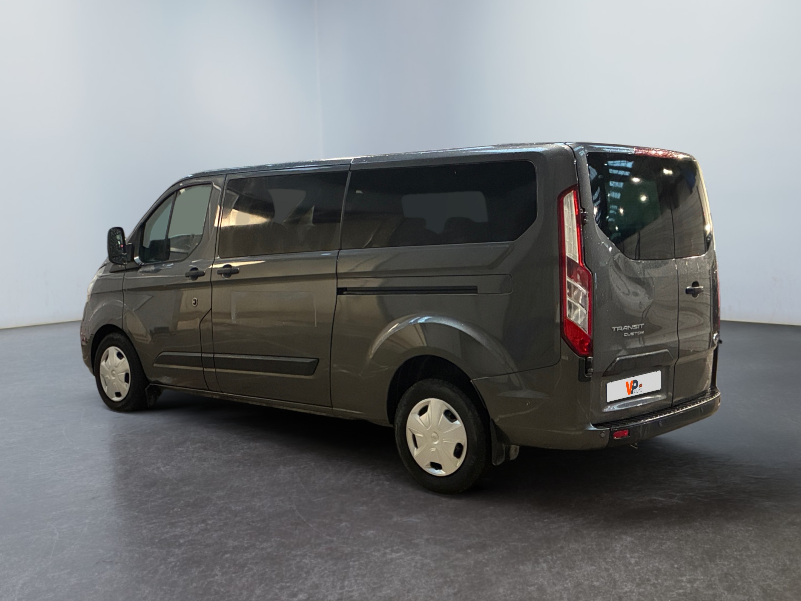 FORD TRANSIT Custom KOMBI 320 L2H1 2.0 EcoBlue 130 Trend Business 9pl 2023