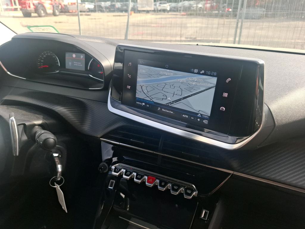 PEUGEOT 2008 BlueHDi 130 S&S EAT8 Allure 2022