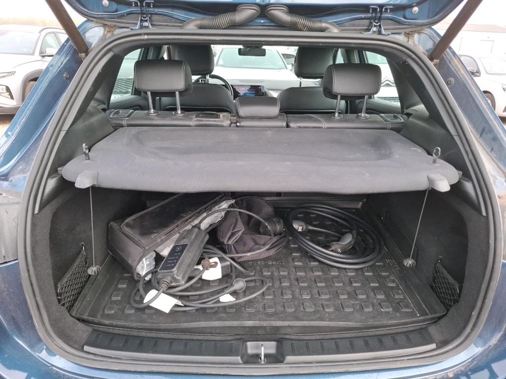 MERCEDES-BENZ EQA 250 Progressive Line 2022