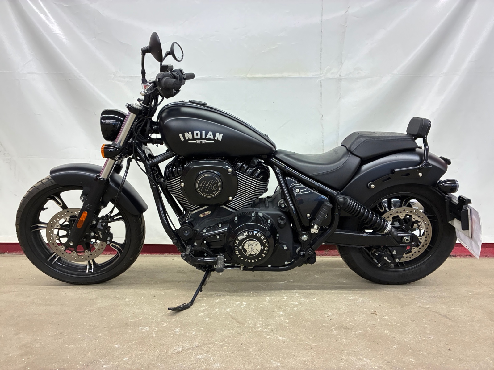  INDIAN Chief Dark Horse 1890 2023