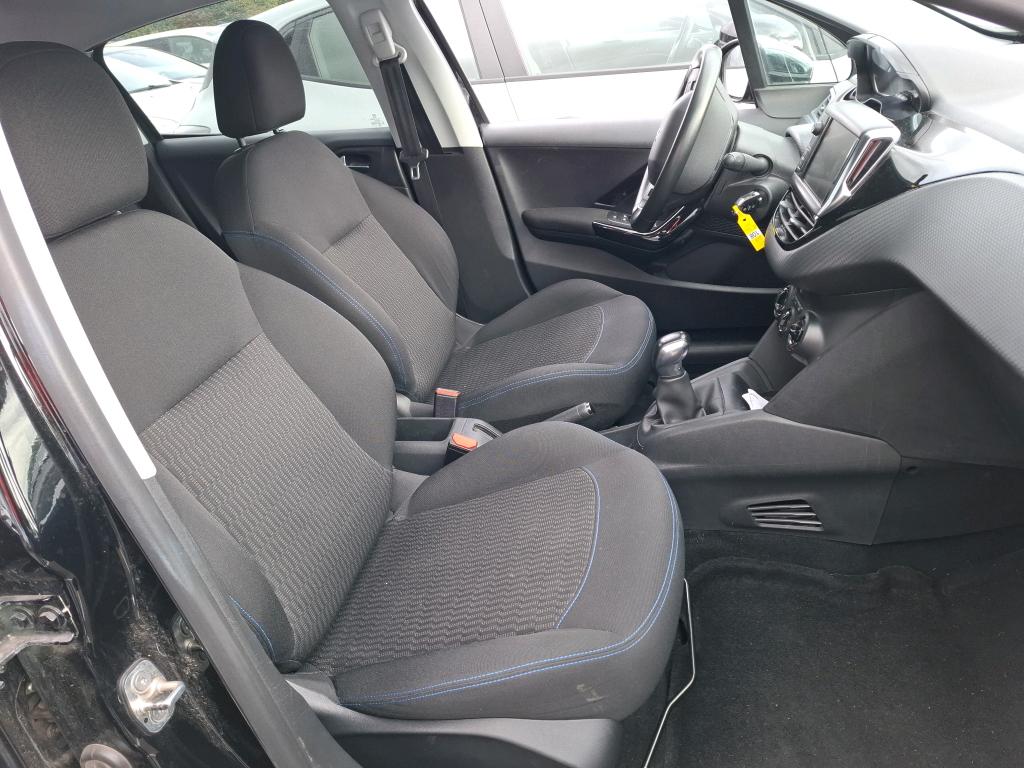 PEUGEOT 208 PureTech 82ch S&S BVM5 Signature 2019