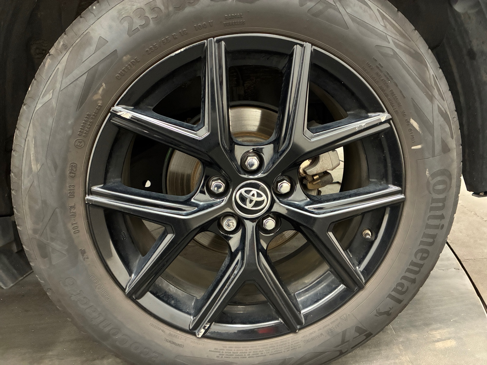 TOYOTA RAV4 Hybride Pro 2WD Black Edition 2018