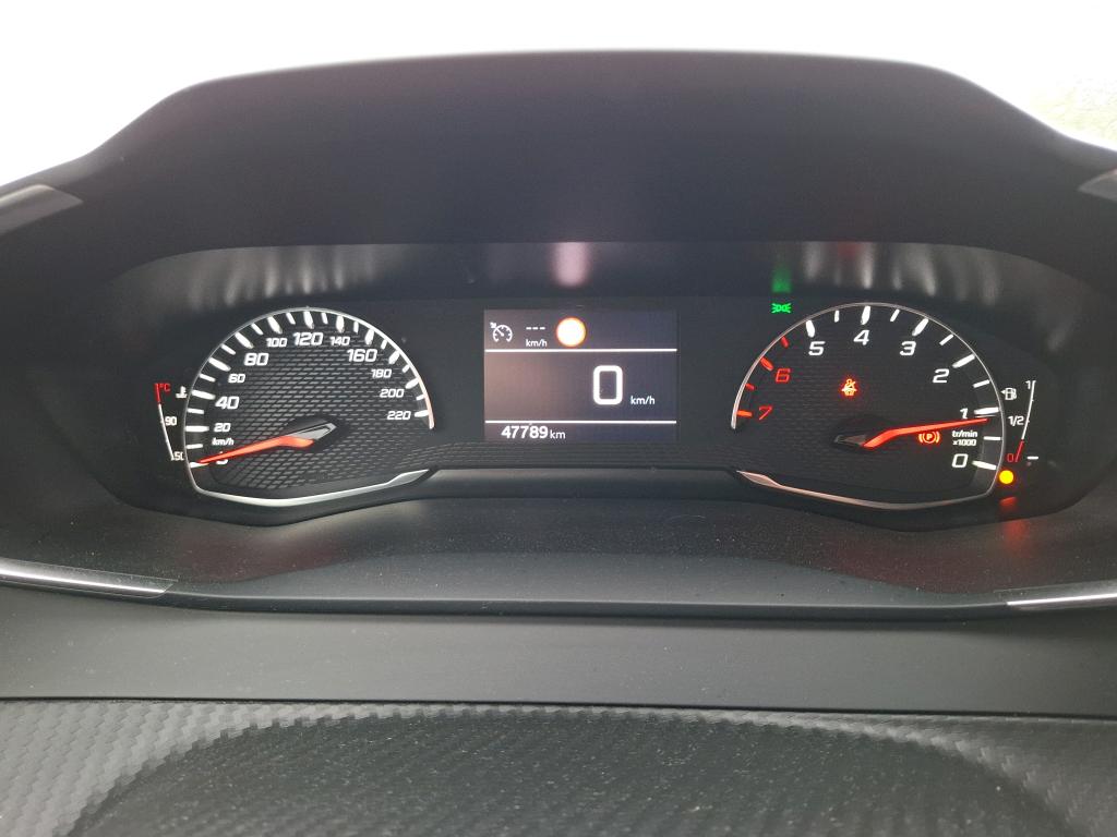 PEUGEOT 2008 BlueHDi 110 S&S BVM6 Active Pack 2022