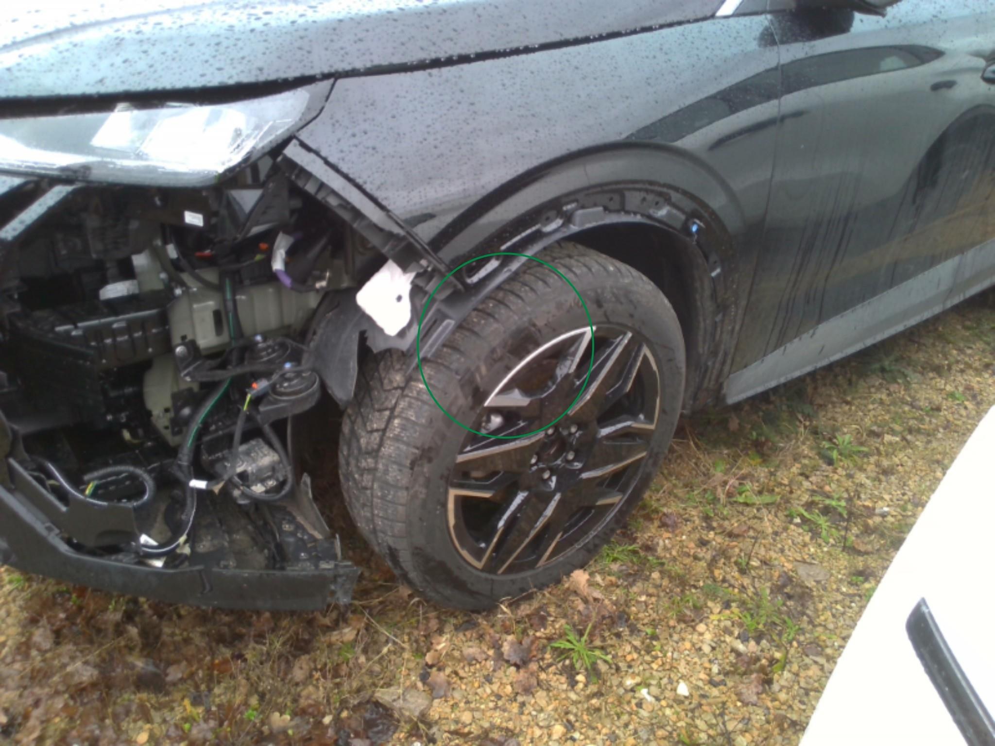 PEUGEOT 3008 Hybrid 136 e-DCS6 Allure 2025
