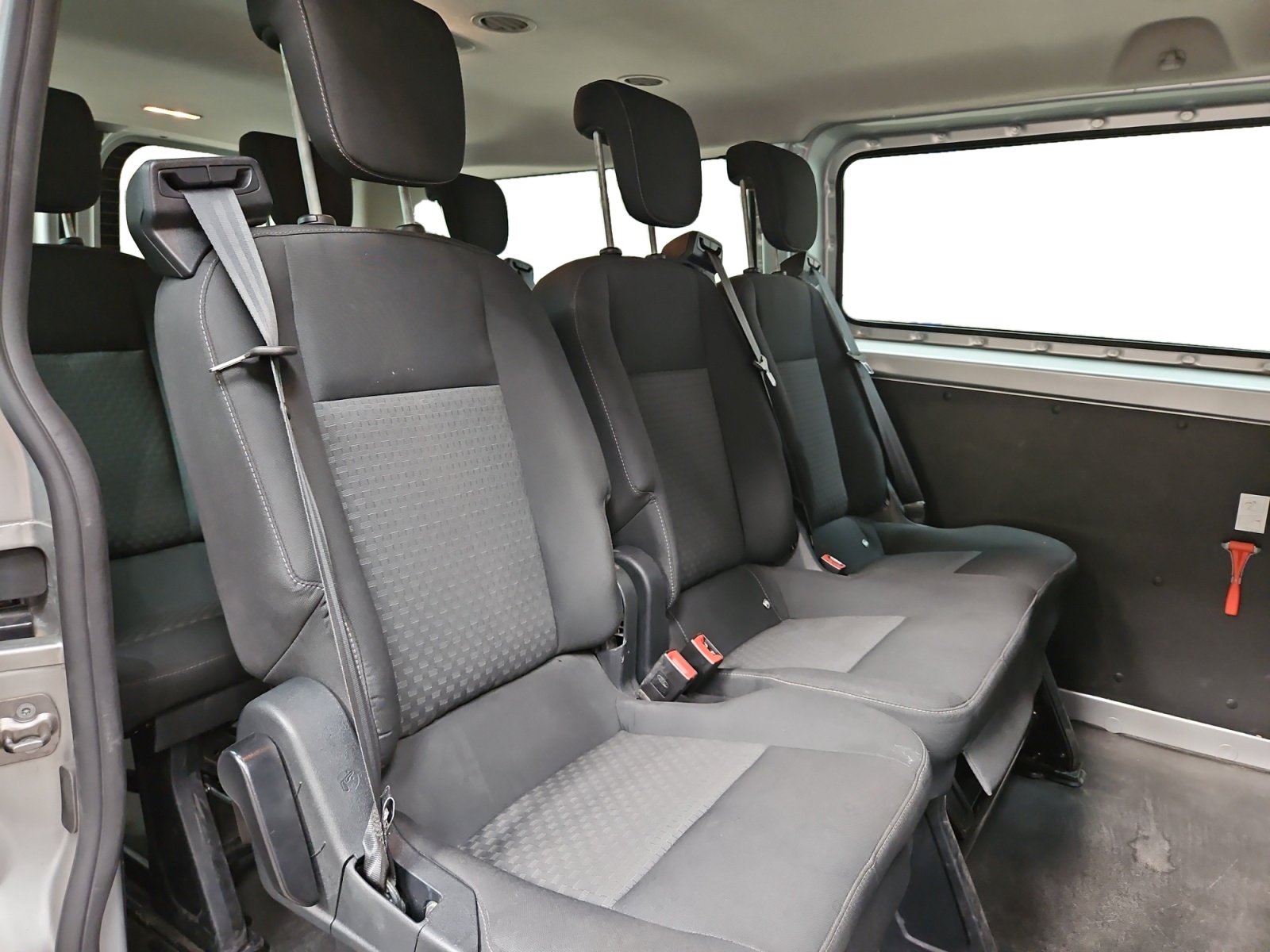 FORD Transit Custom 320 L2H1 2.0 EcoBlue 130 Trend Business 9pl 2023