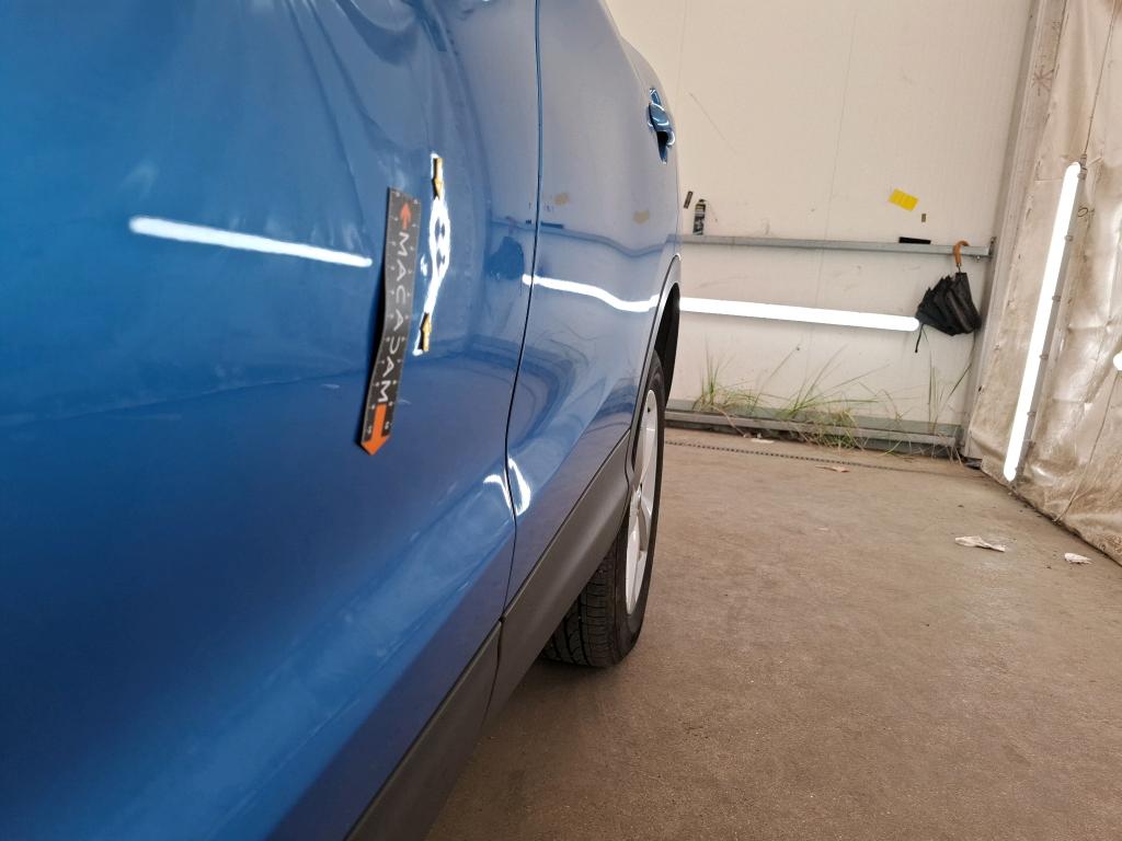 NISSAN  2019