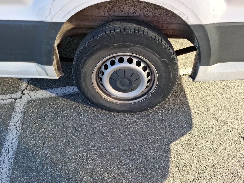 VOLKSWAGEN CRAFTER FOURGON VAN 35 L4H3 2.0 TDI 140 CH BUSINESS 2022