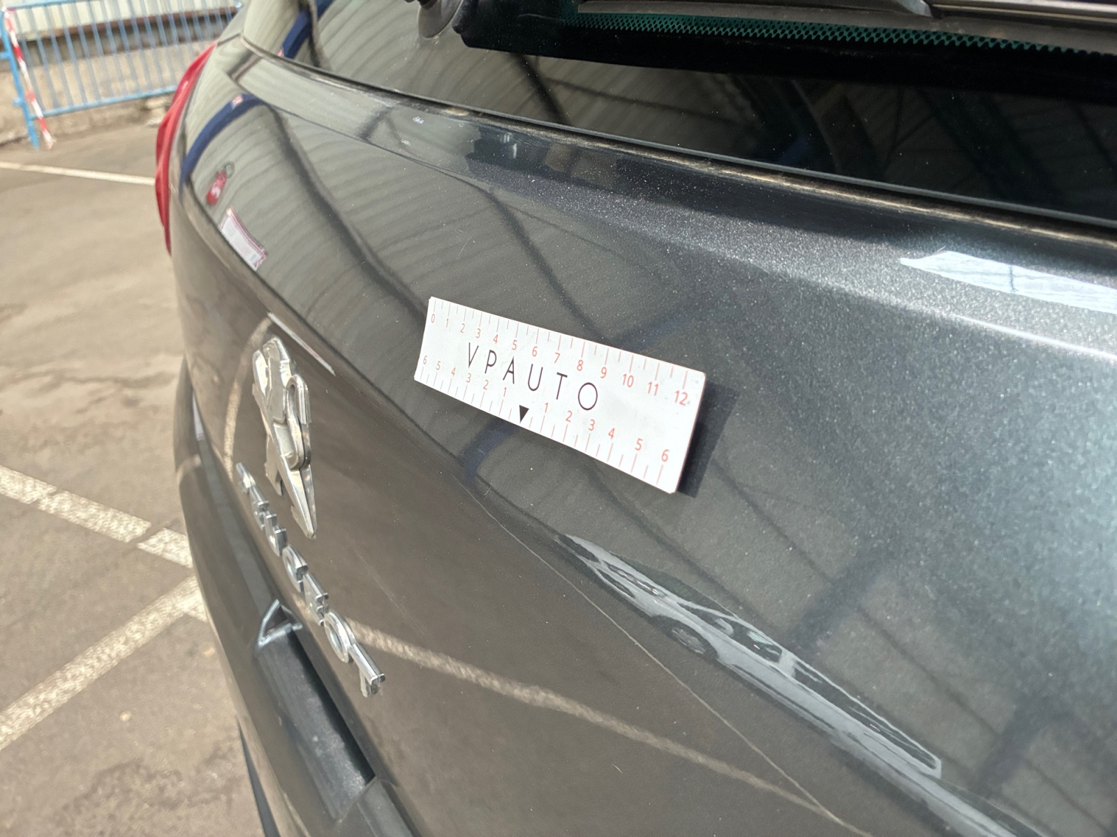 PEUGEOT 3008 1.6 BlueHDi 120ch S&S EAT6 Allure 2016