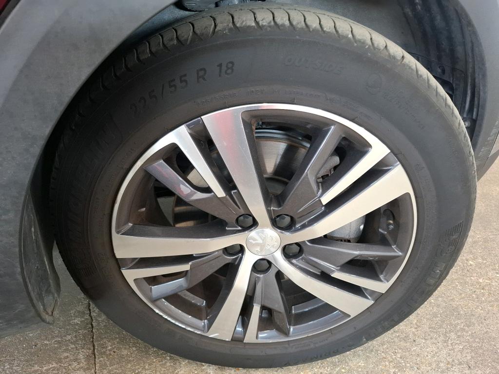 PEUGEOT 3008 Hybrid 225 e-EAT8 Active Pack 2023