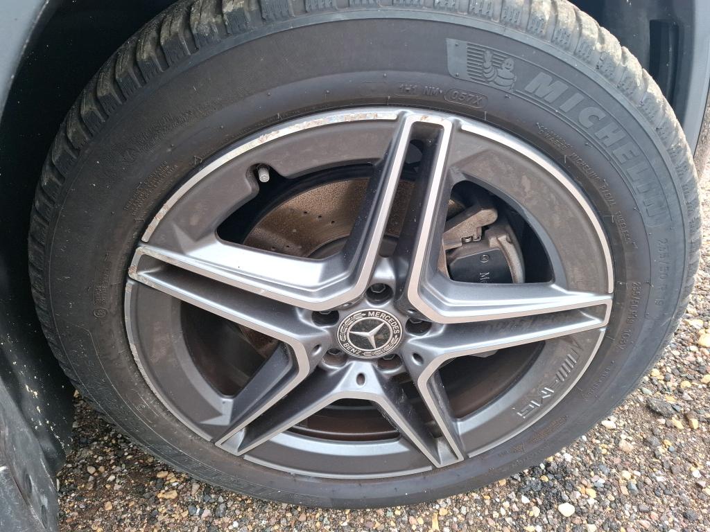 MERCEDES-BENZ GLA 200 d 8G-DCT AMG Line 2021
