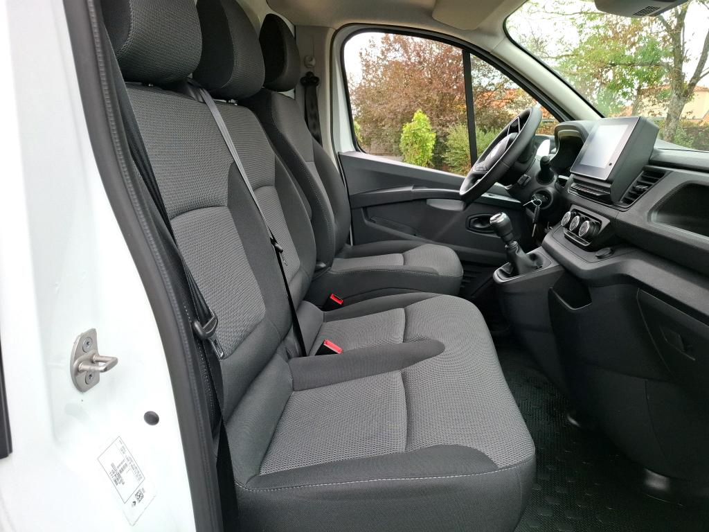 RENAULT TRAFIC FOURGON FGN L1H1 2800 KG BLUE DCI 130 CONFORT 2023