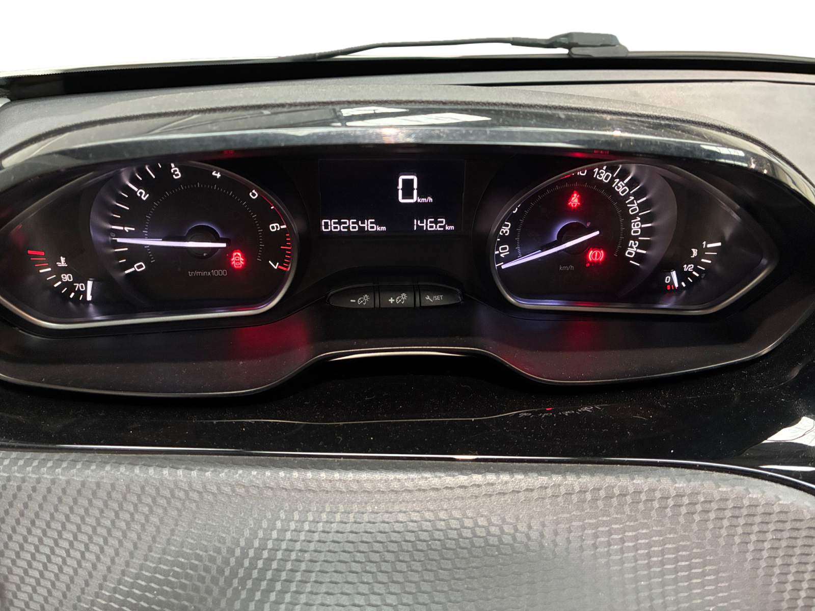 PEUGEOT 208 1.2 PureTech 82ch BVM5 2018