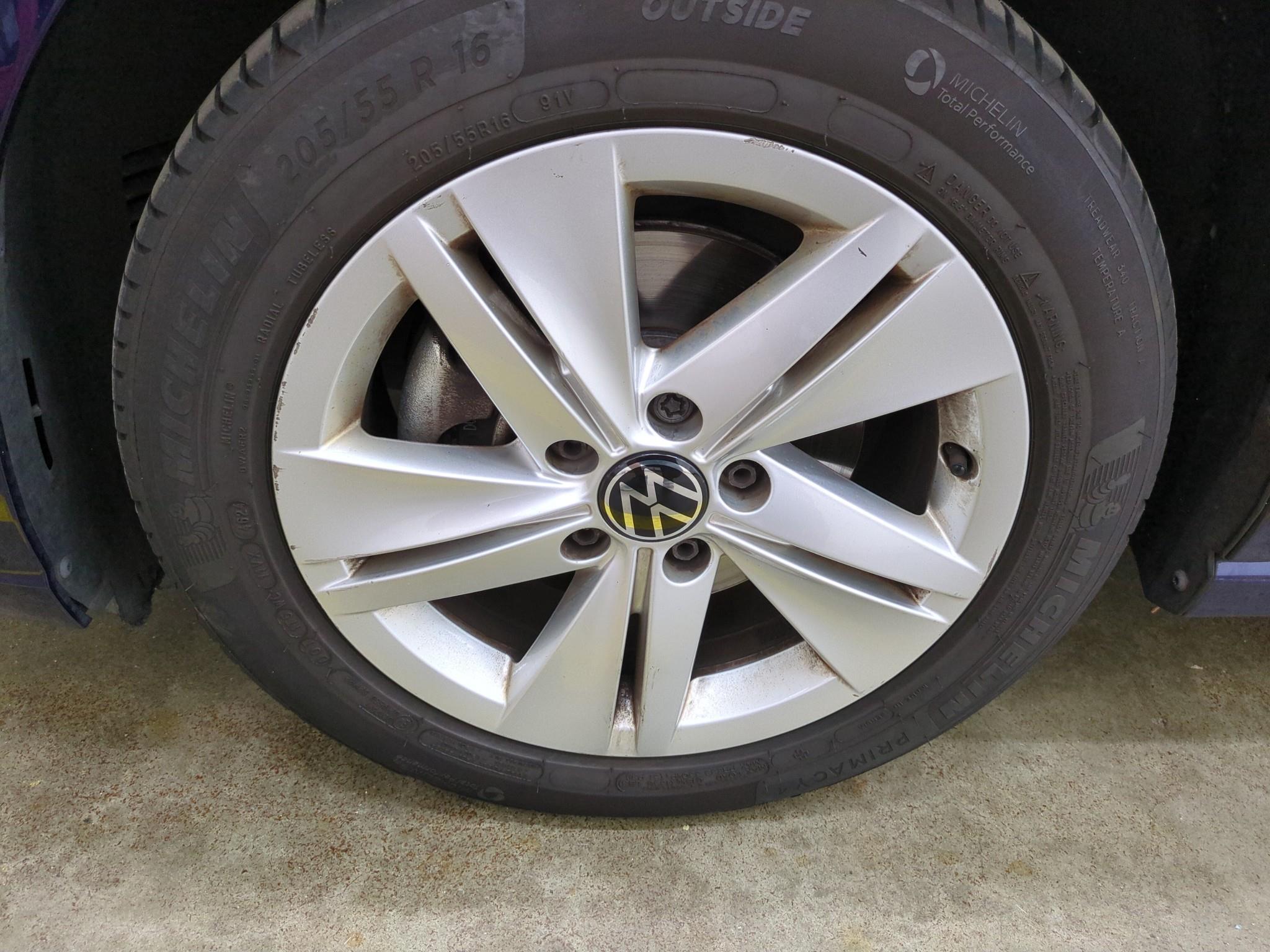 VOLKSWAGEN GOLF 1.0 eTSI OPF 110 DSG7 Life Business 2022