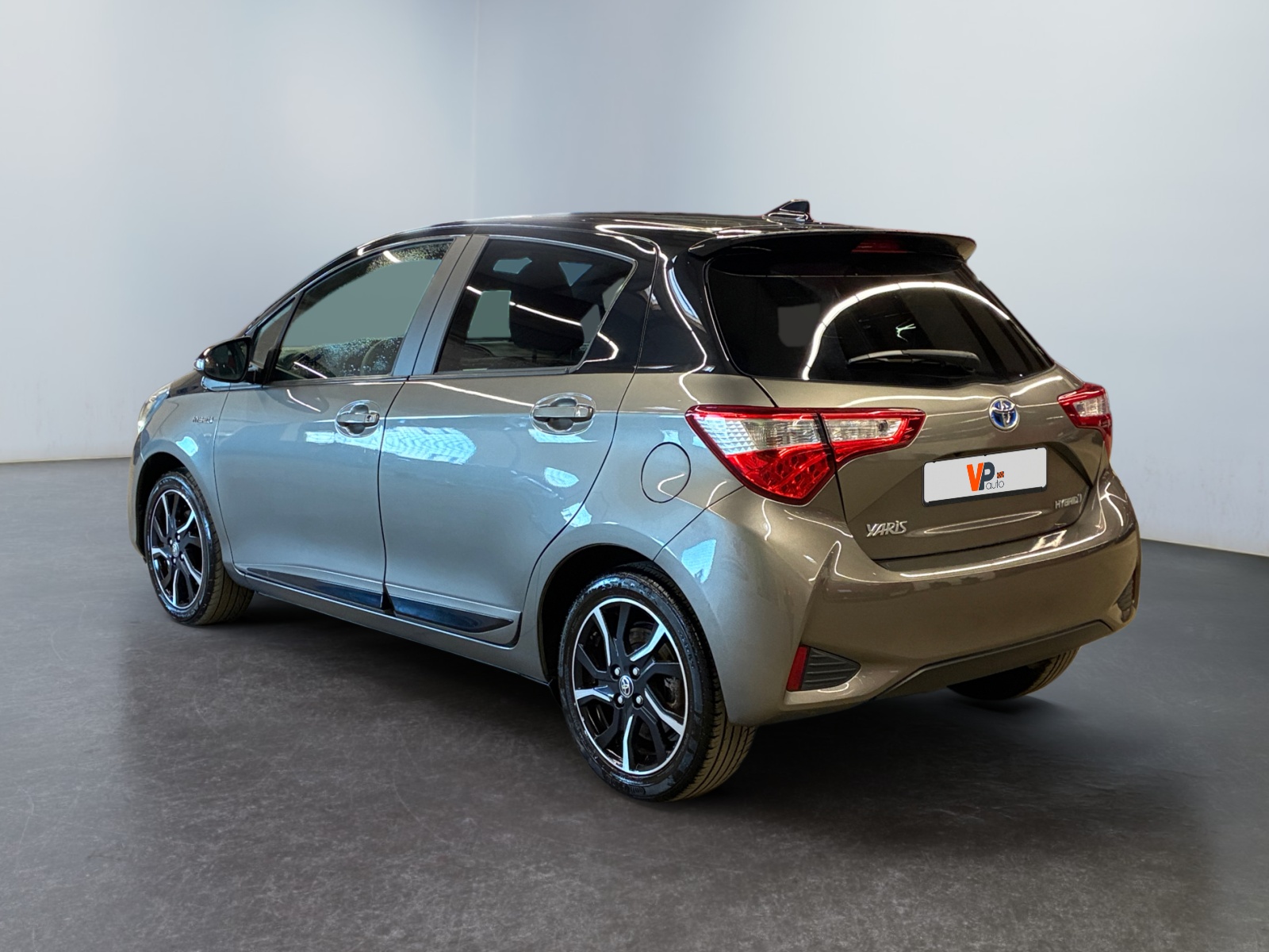 TOYOTA Yaris Hybride 100h Collection Collection 2018