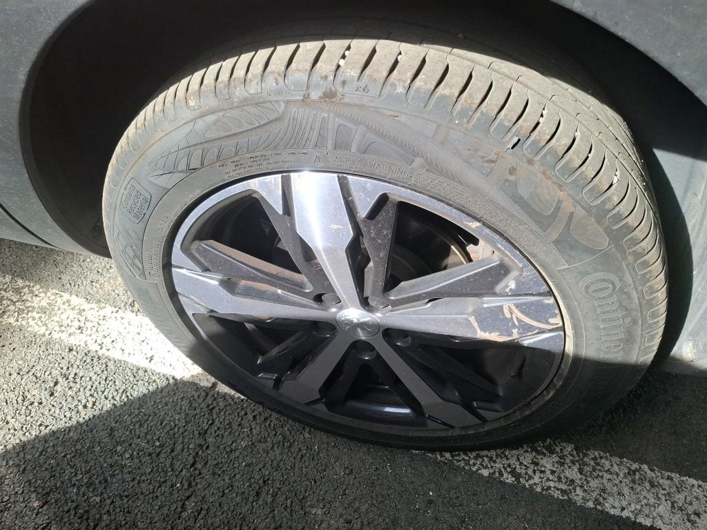 PEUGEOT 5008 PureTech 130ch S&S EAT8 GT Pack 2022