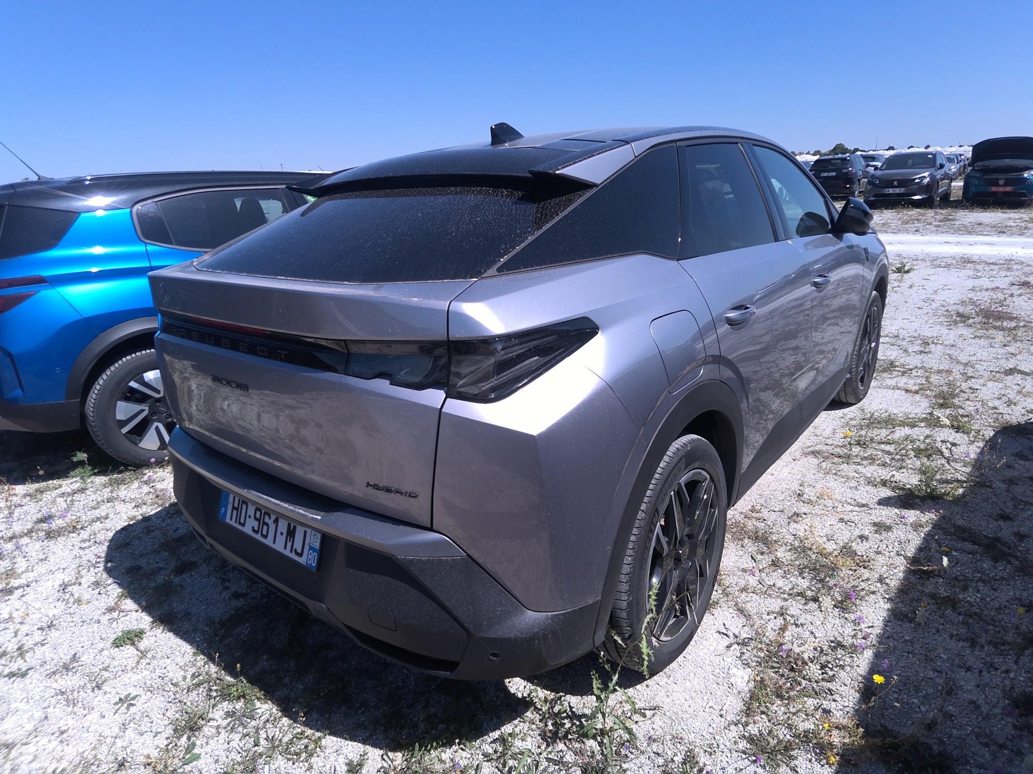 PEUGEOT 3008 Hybrid 145 e-DCS6 GT 2025