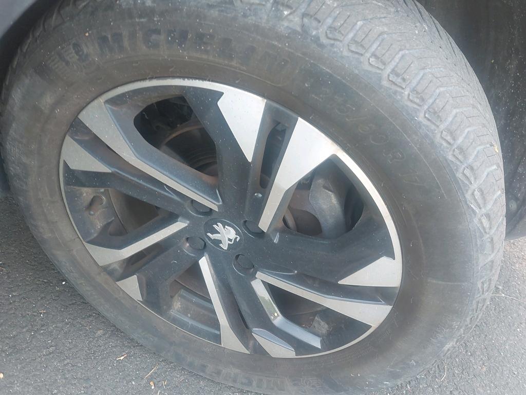PEUGEOT 2008 PureTech 130 S&S EAT8 Allure Pack 2022