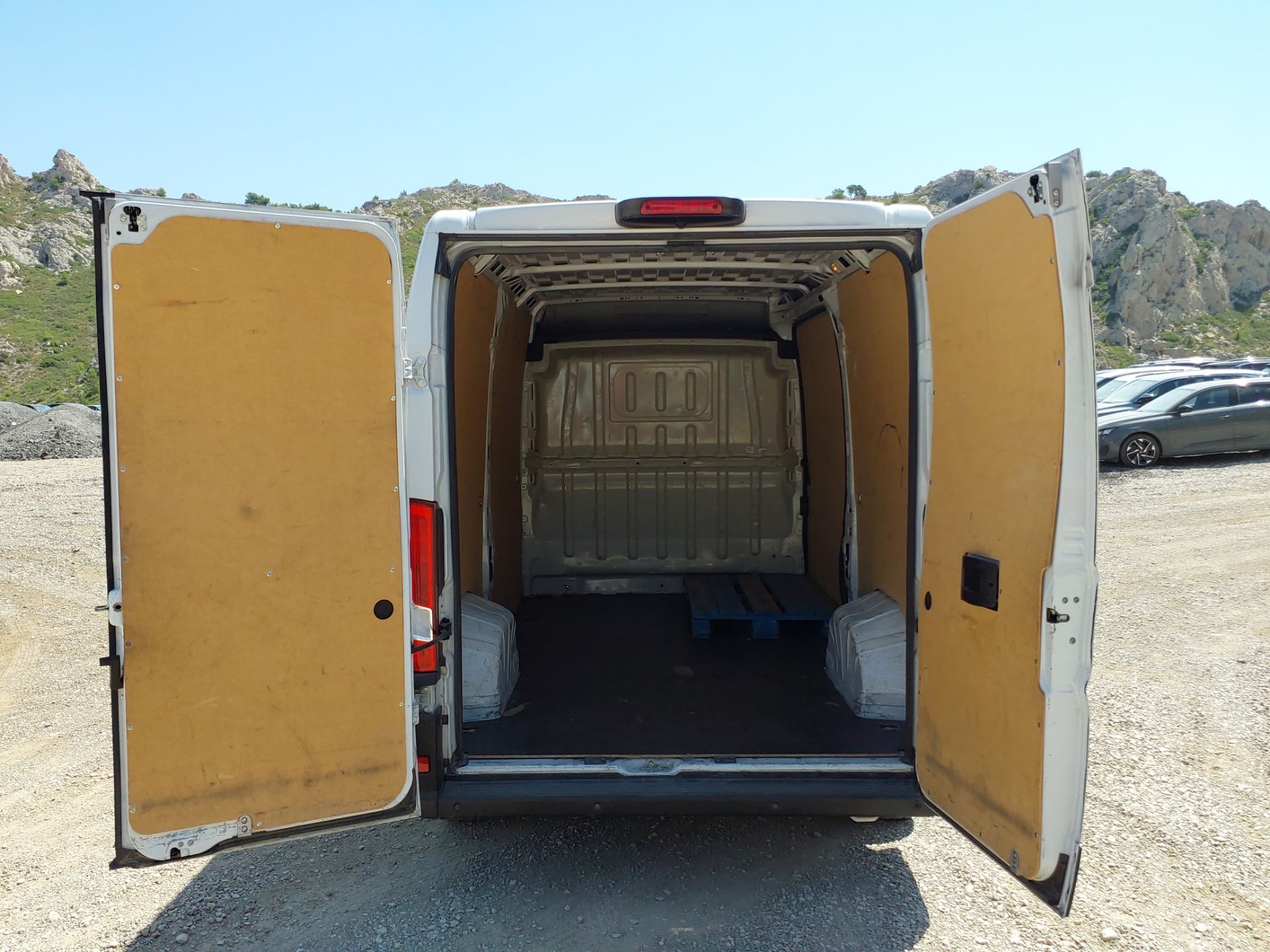 PEUGEOT BOXER FOURGON TOLE 3.5 T L2H2 BLUEHDI 140 S&S BVM6 - 2023