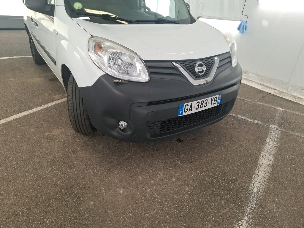 NISSAN  2021