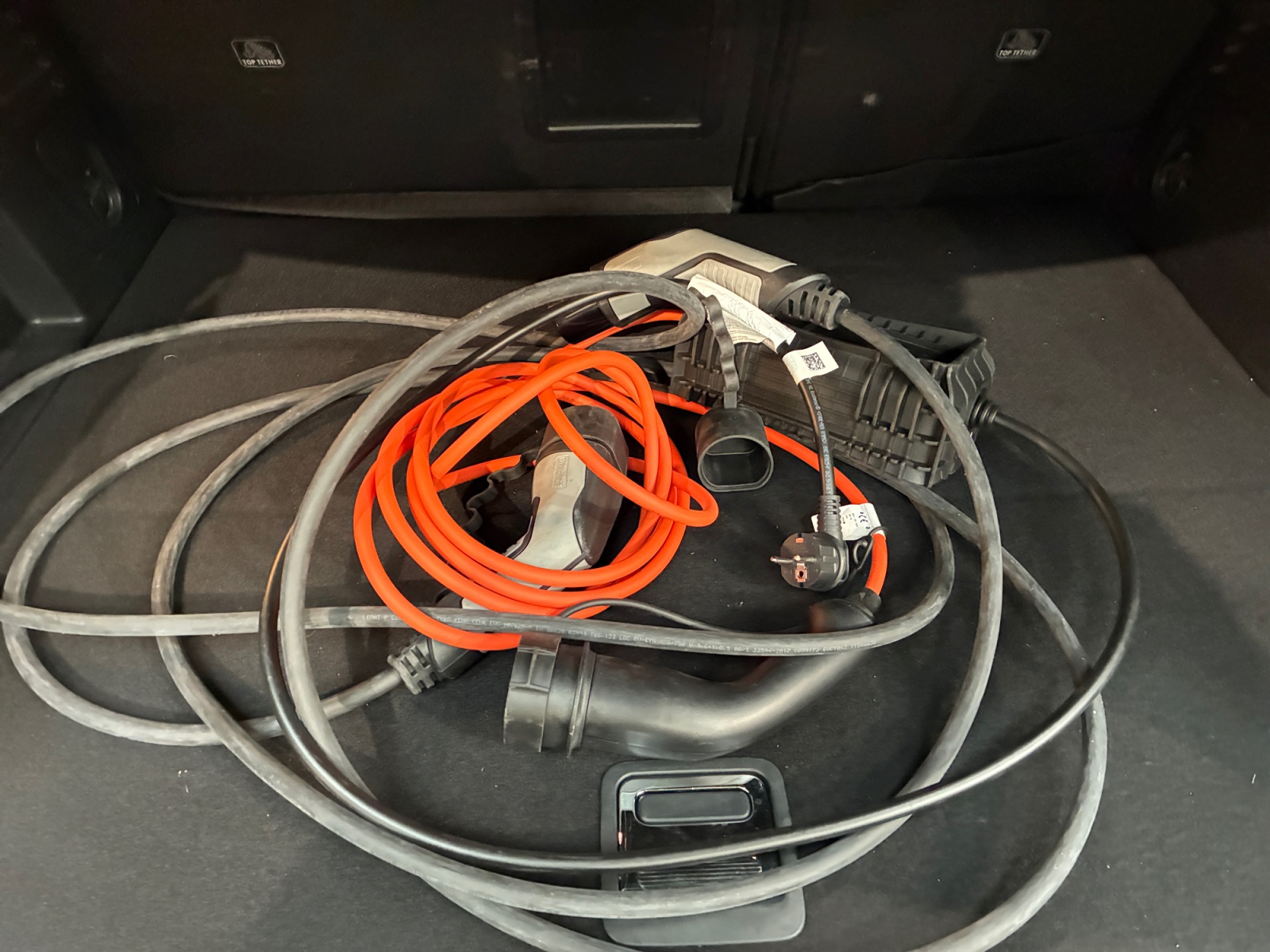PEUGEOT 3008 Hybrid 225 e-EAT8 Allure Pack 2022