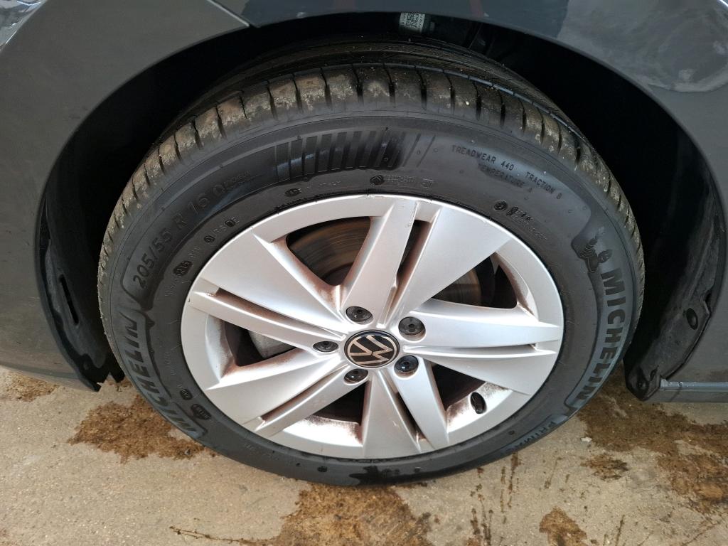 VOLKSWAGEN GOLF 1.0 eTSI OPF 110 DSG7 Life Plus 2023